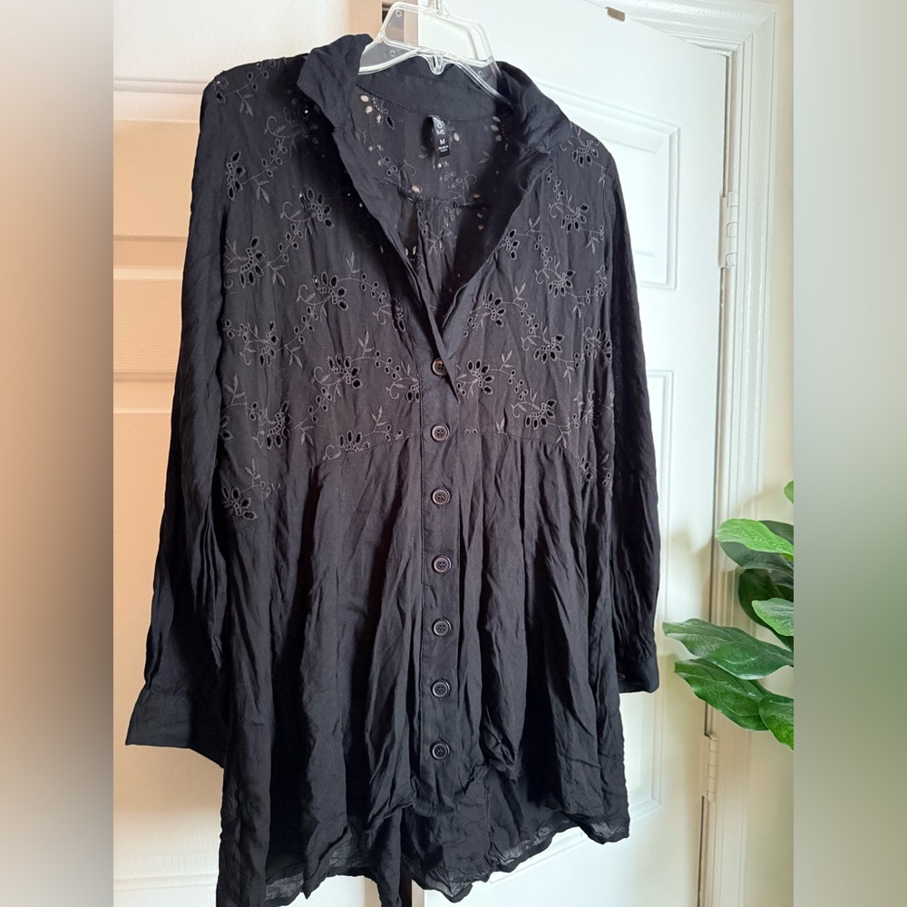 Black Embroidered Eyelet Tunic Top Sz M Witchy Fairy Grunge Whimsigoth